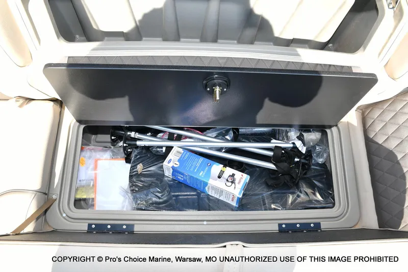 Slide: The Image of Sun Tracker FISHIN' BARGE 22 DLX w/150HP Mercury 4 Stroke 2025 - 48