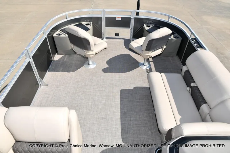 Slide: The Image of Sun Tracker FISHIN' BARGE 22 DLX w/150HP Mercury 4 Stroke 2025 - 5