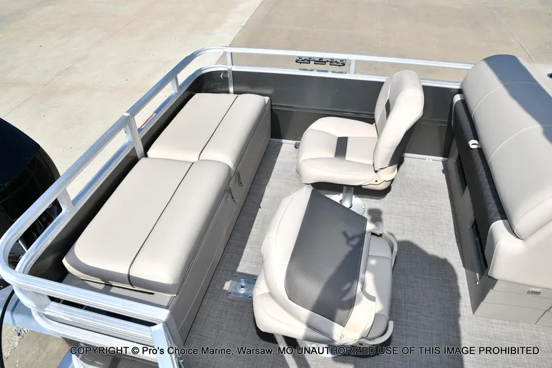 Slide: The Image of Sun Tracker FISHIN' BARGE 22 DLX w/150HP Mercury 4 Stroke 2025 - 56