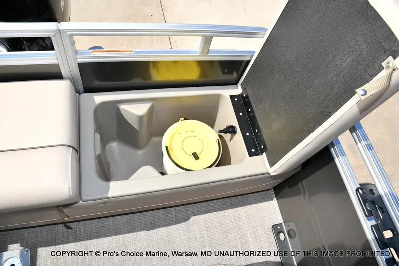 Slide: The Image of Sun Tracker FISHIN' BARGE 22 DLX w/150HP Mercury 4 Stroke 2025 - 60