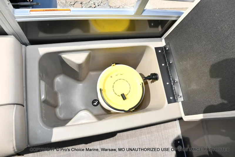 Slide: The Image of Sun Tracker FISHIN' BARGE 22 DLX w/150HP Mercury 4 Stroke 2025 - 61