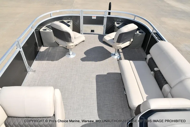 Slide: The Image of Sun Tracker FISHIN' BARGE 22 DLX w/150HP Mercury 4 Stroke 2025 - 69