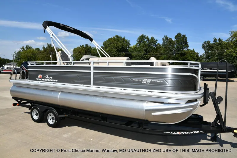 Slide: The Image of Sun Tracker FISHIN' BARGE 22 DLX w/150HP Mercury 4 Stroke 2025 - 76