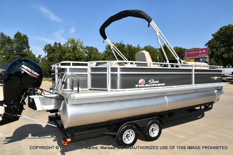 Slide: The Image of Sun Tracker FISHIN' BARGE 22 DLX w/150HP Mercury 4 Stroke 2025 - 77