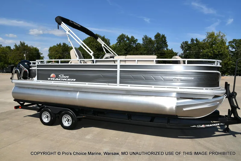 Slide: The Image of Sun Tracker FISHIN' BARGE 22 DLX w/150HP Mercury 4 Stroke 2025 - 80