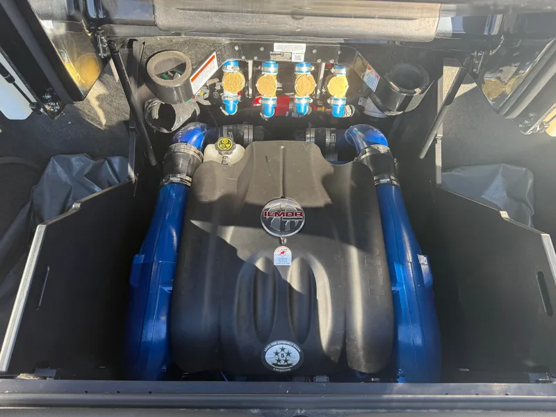 Slide: The Image of MasterCraft X24 2019 - 26