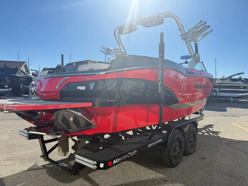 Slide: The Image of MasterCraft X24 2019 - 4