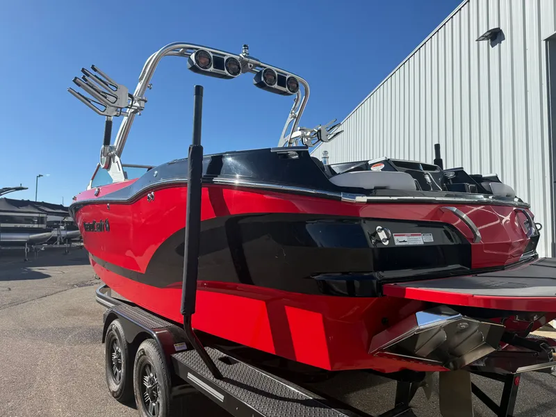 Slide: The Image of MasterCraft X24 2019 - 6