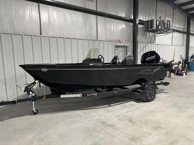 Slide: The Image of Lund 1650 Rebel XL SS 2025 - 3