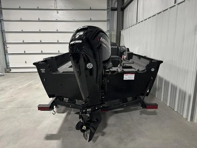 Slide: The Image of Lund 1650 Rebel XL SS 2025 - 5