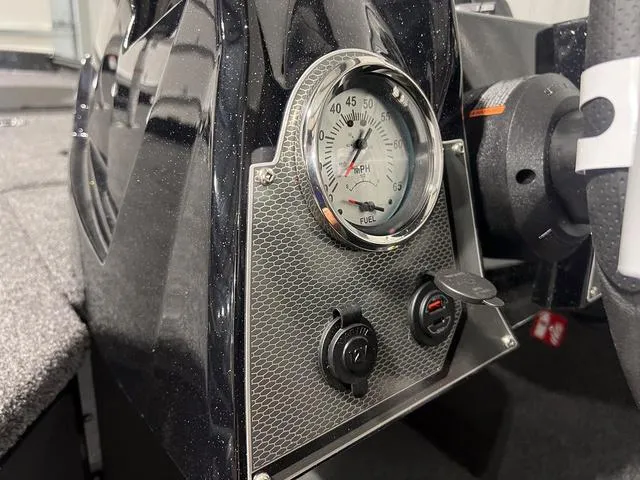 Slide: The Image of Lund 1775 Renegade SS 2025 - 17