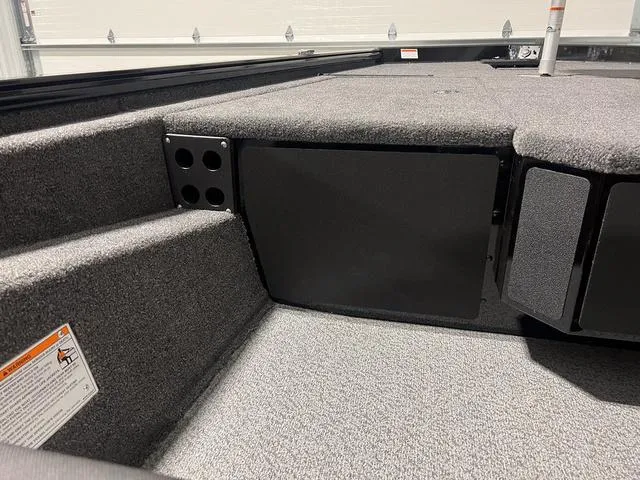 Slide: The Image of Lund 1775 Renegade SS 2025 - 18