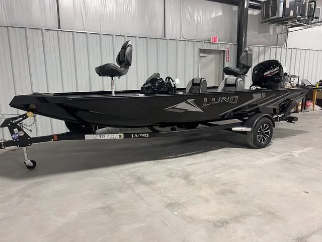 Slide: The Image of Lund 1775 Renegade SS 2025 - 2