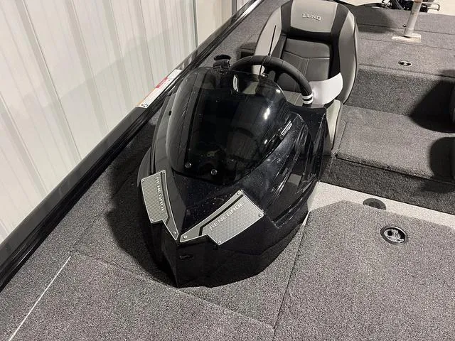 Slide: The Image of Lund 1775 Renegade SS 2025 - 25