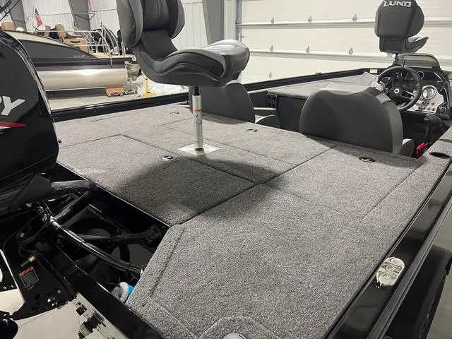 Slide: The Image of Lund 1775 Renegade SS 2025 - 5