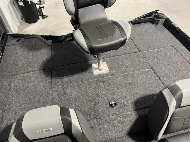 Slide: The Image of Lund 1775 Renegade SS 2025 - 7