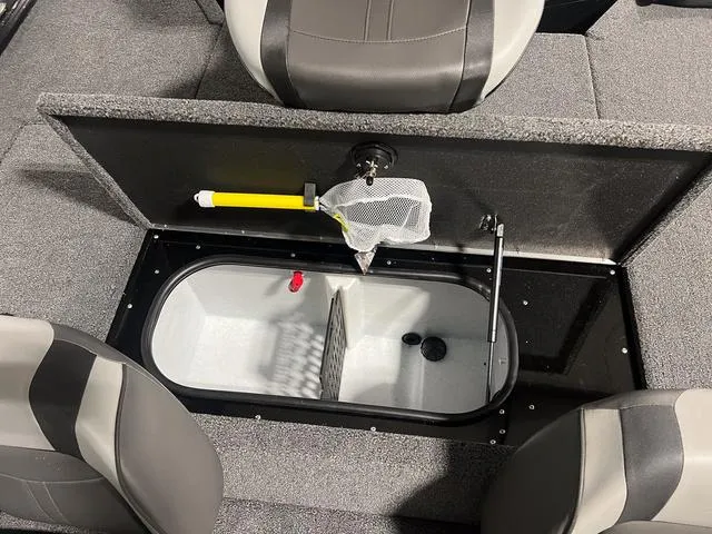 Slide: The Image of Lund 1775 Renegade SS 2025 - 8