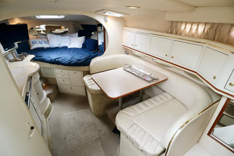 Slide: The Image of Sea Ray Sundancer 310 2001 - 5