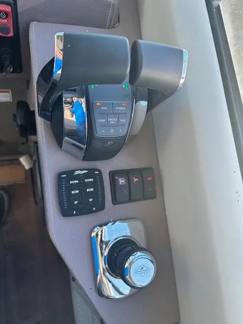 Slide: The Image of Regal 53 Sport Coupe 2016 - 35