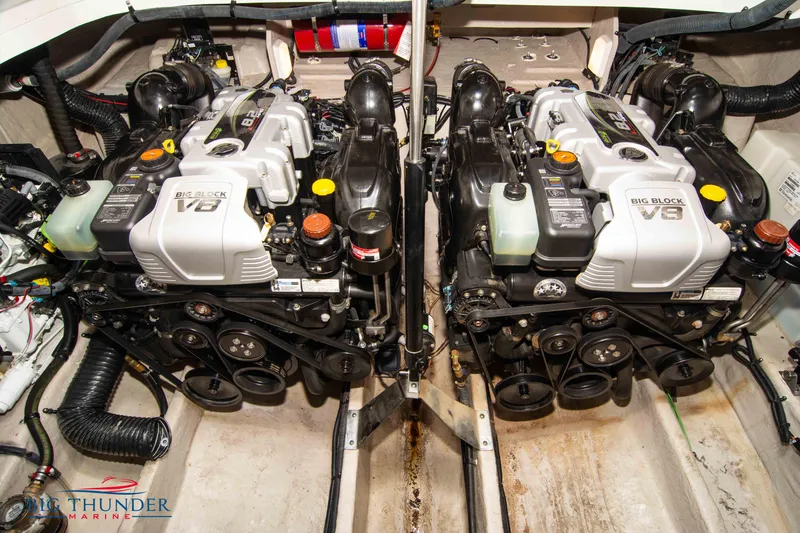 Slide: The Image of Sea Ray Sundancer 370 2016 - 74