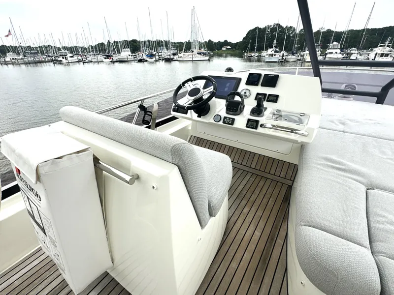 Slide: The Image of 2022 Prestige Yachts 460 Fly - 20
