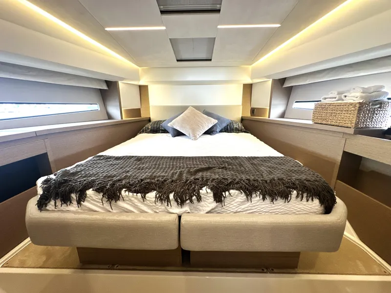 Slide: The Image of 2022 Prestige Yachts 460 Fly - 47