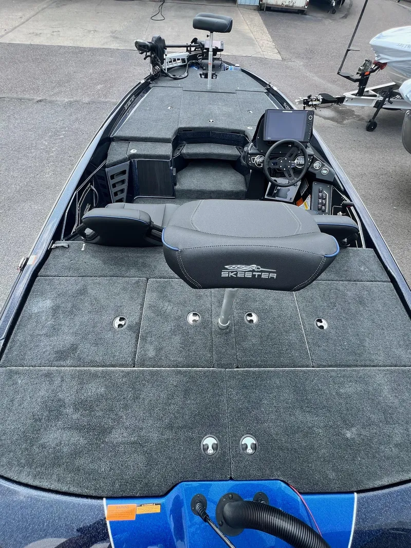 Slide: The Image of Skeeter ZXR 20 2025 - 10