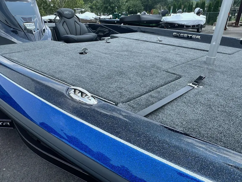 Slide: The Image of Skeeter ZXR 20 2025 - 17