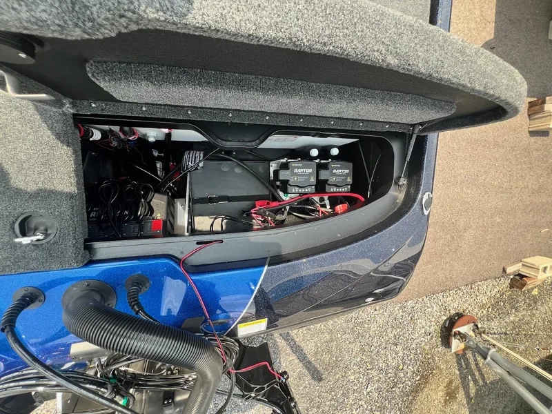 Slide: The Image of Skeeter ZXR 20 2025 - 20