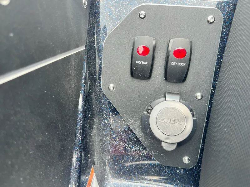 Slide: The Image of Skeeter ZXR 20 2025 - 3