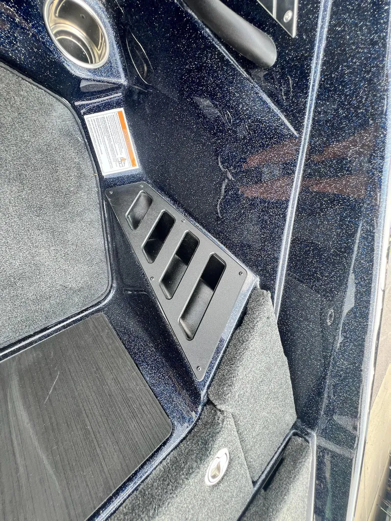 Slide: The Image of Skeeter ZXR 20 2025 - 36