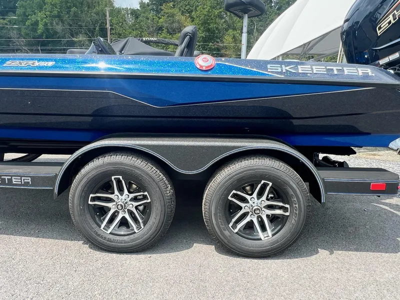 Slide: The Image of Skeeter ZXR 20 2025 - 39