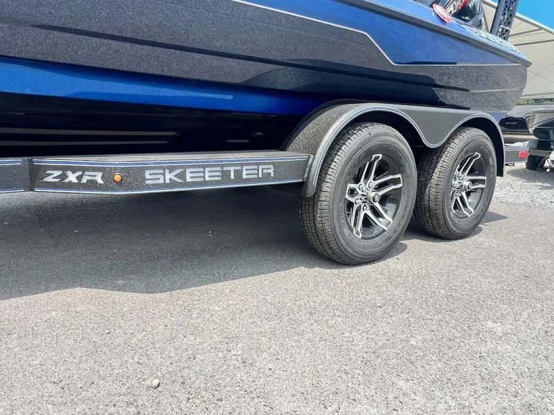 Slide: The Image of Skeeter ZXR 20 2025 - 41