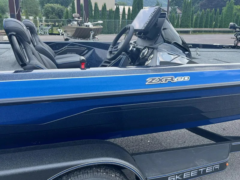 Slide: The Image of Skeeter ZXR 20 2025 - 47