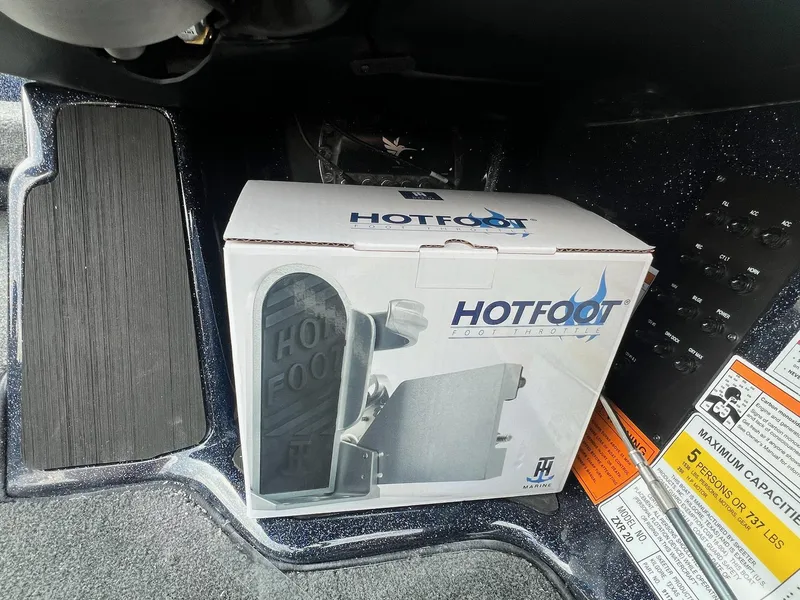 Slide: The Image of Skeeter ZXR 20 2025 - 7