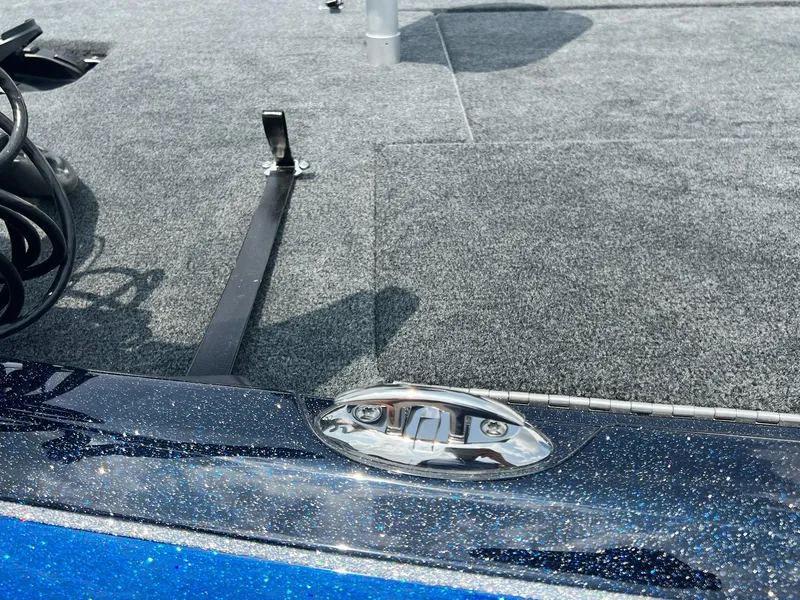 Slide: The Image of Skeeter ZXR 20 2025 - 9