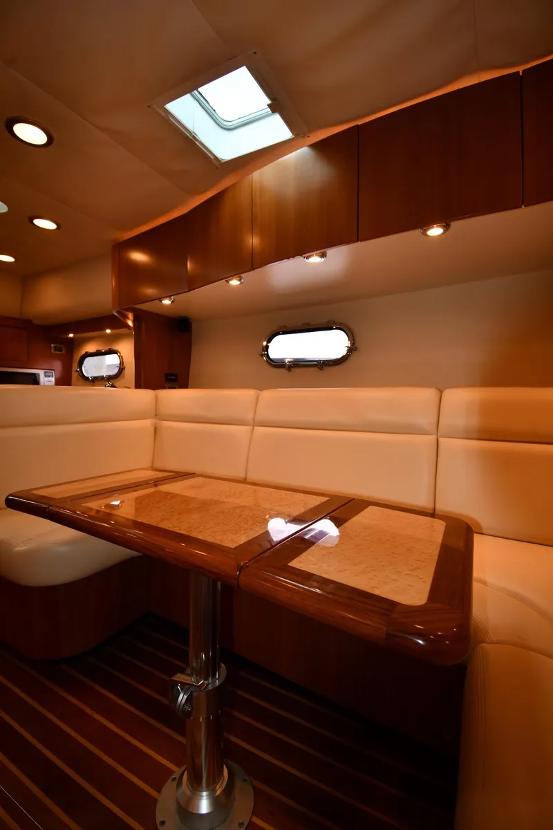 Slide: The Image of Tiara 4700 Sovran 2007 - 52