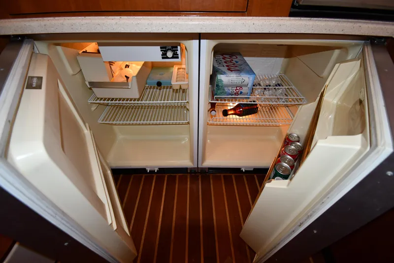 Slide: The Image of Tiara 4700 Sovran 2007 - 60