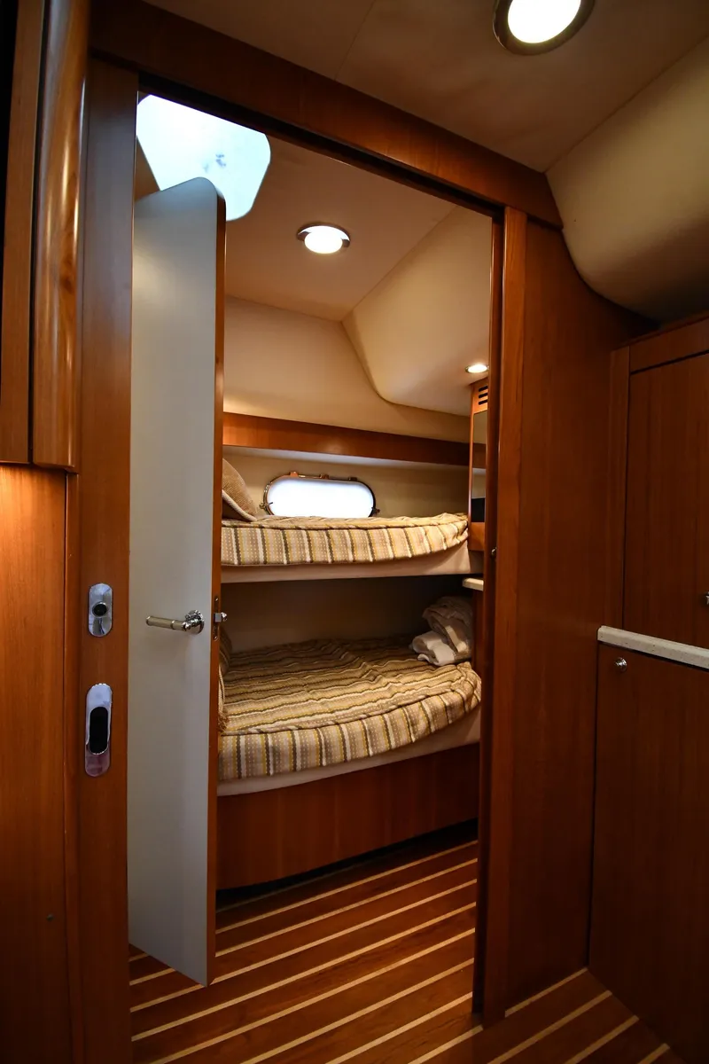 Slide: The Image of Tiara 4700 Sovran 2007 - 62