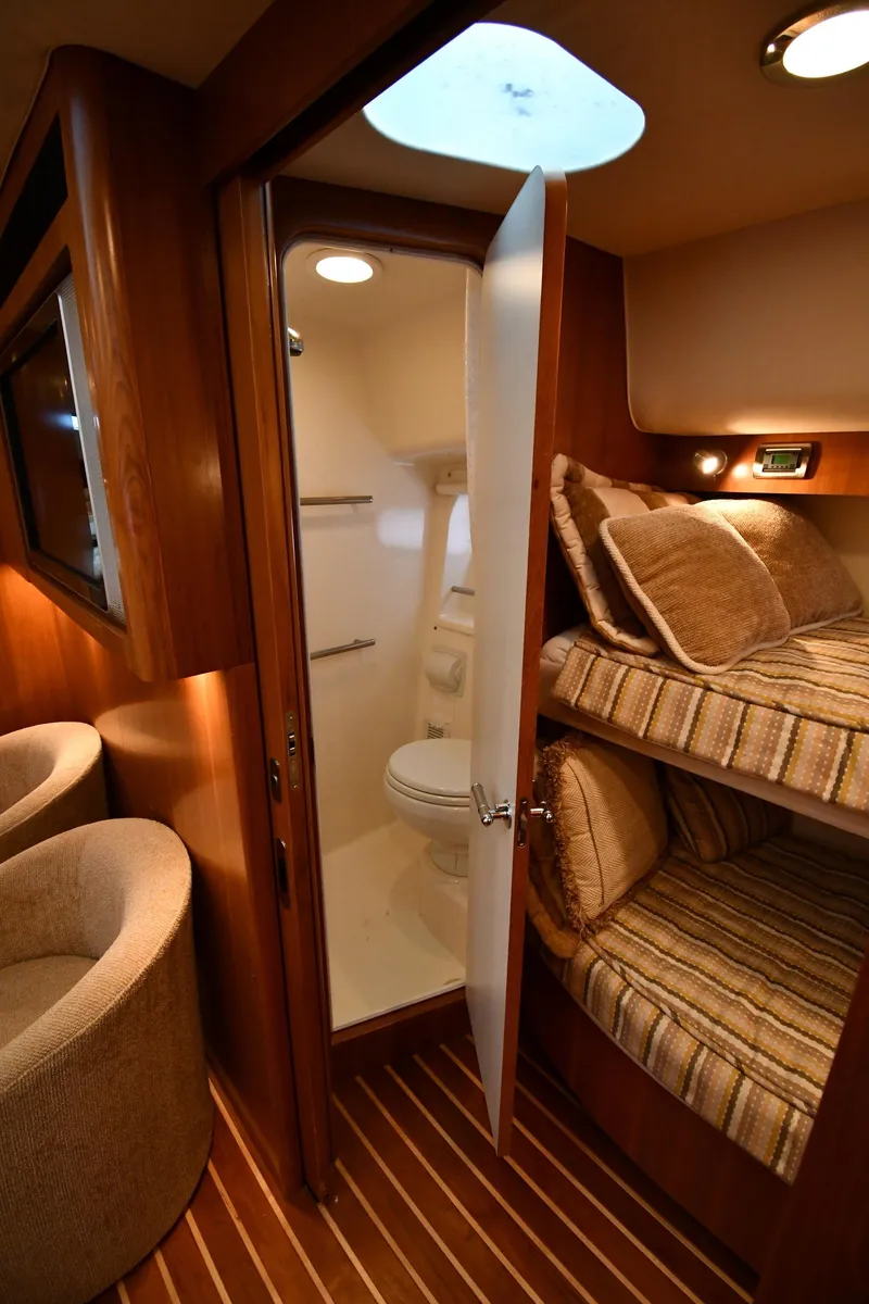 Slide: The Image of Tiara 4700 Sovran 2007 - 63