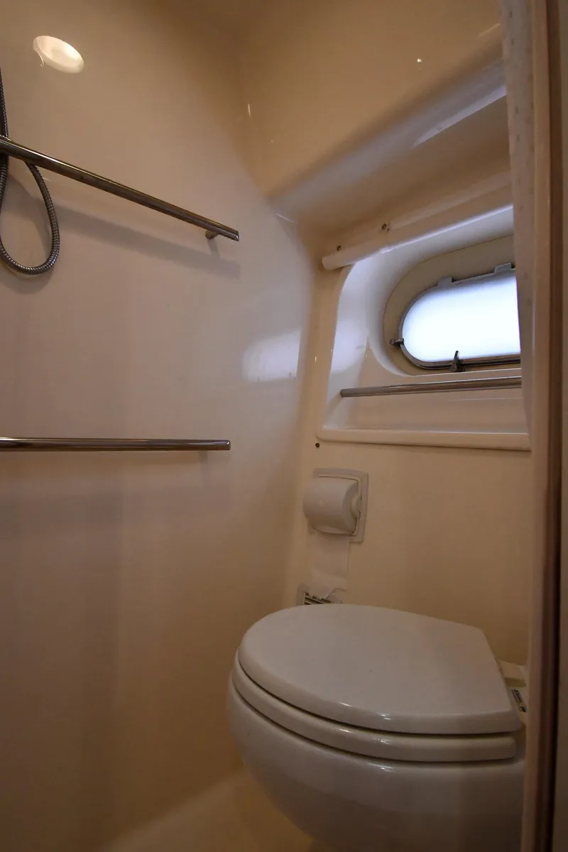 Slide: The Image of Tiara 4700 Sovran 2007 - 64