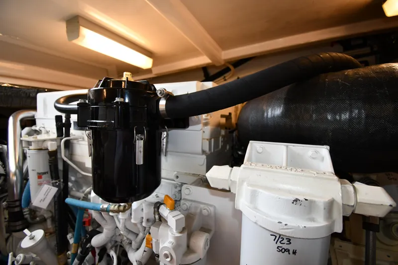 Slide: The Image of Tiara 4700 Sovran 2007 - 69