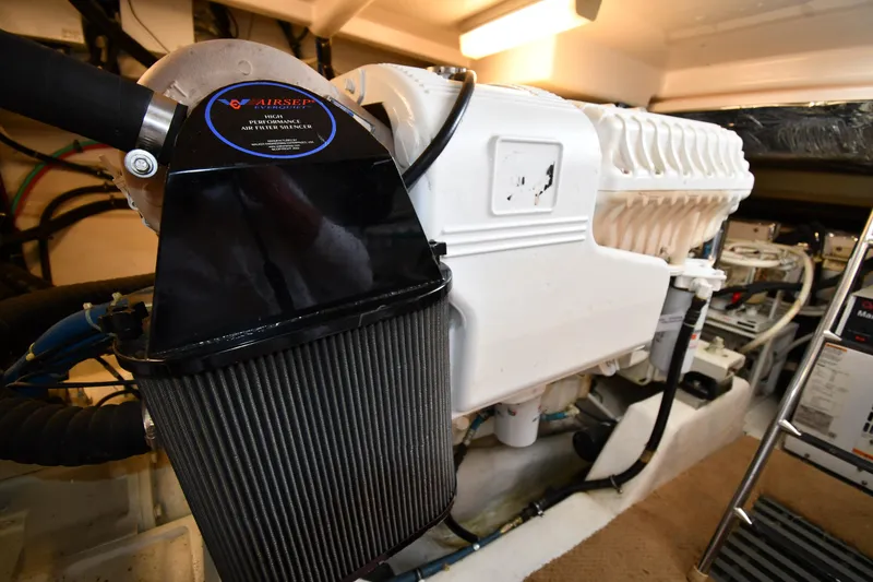 Slide: The Image of Tiara 4700 Sovran 2007 - 71