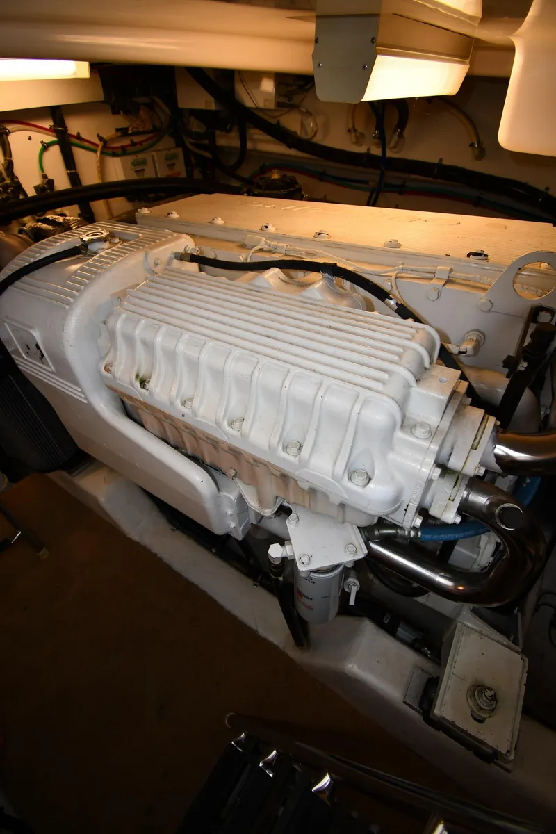 Slide: The Image of Tiara 4700 Sovran 2007 - 85