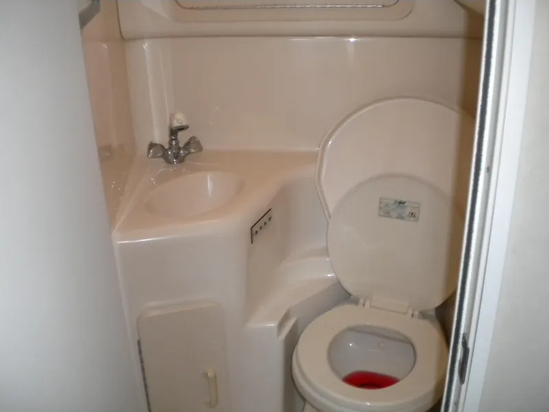 Slide: The Image of Aft Head - 32