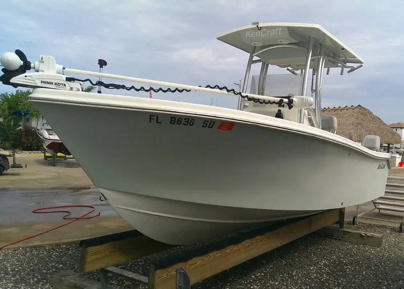 The Image of 2020 KenCraft Challenger 21 boat on a trailer, side view. - 0