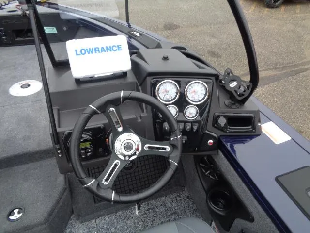 Slide: The Image of Tracker Targa V-19 Combo 2024 - 73