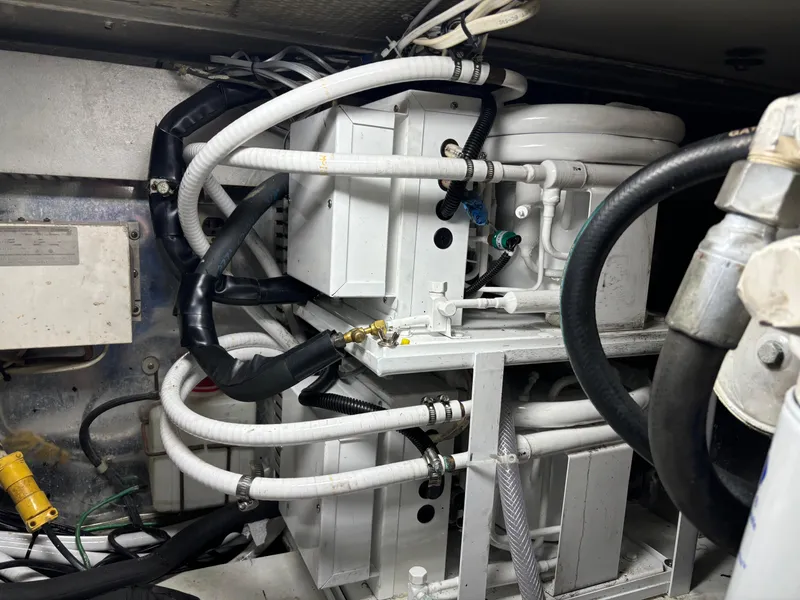 Slide: The Image of Ocean Yachts 42 sportsfish 1995 - 18