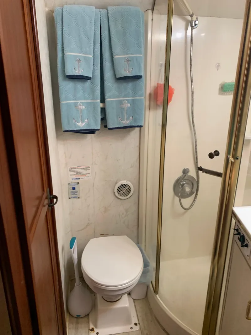 Slide: The Image of Ocean Yachts 42 sportsfish 1995 - 28