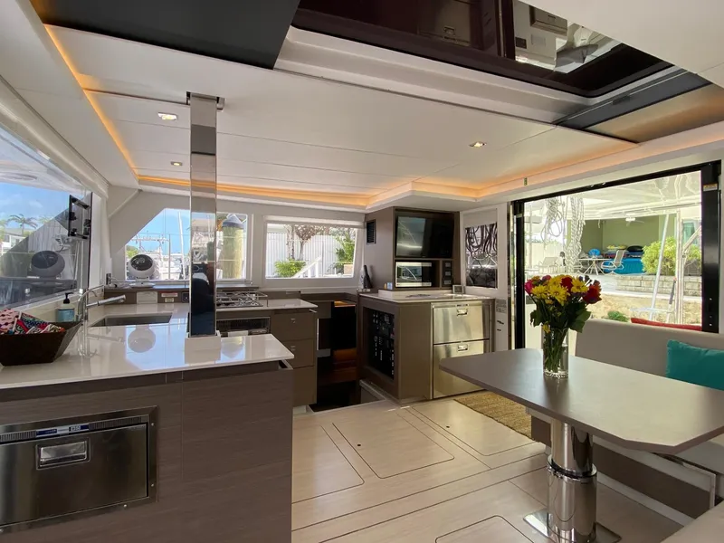 Slide: The Image of Leopard 42 2021 - 34